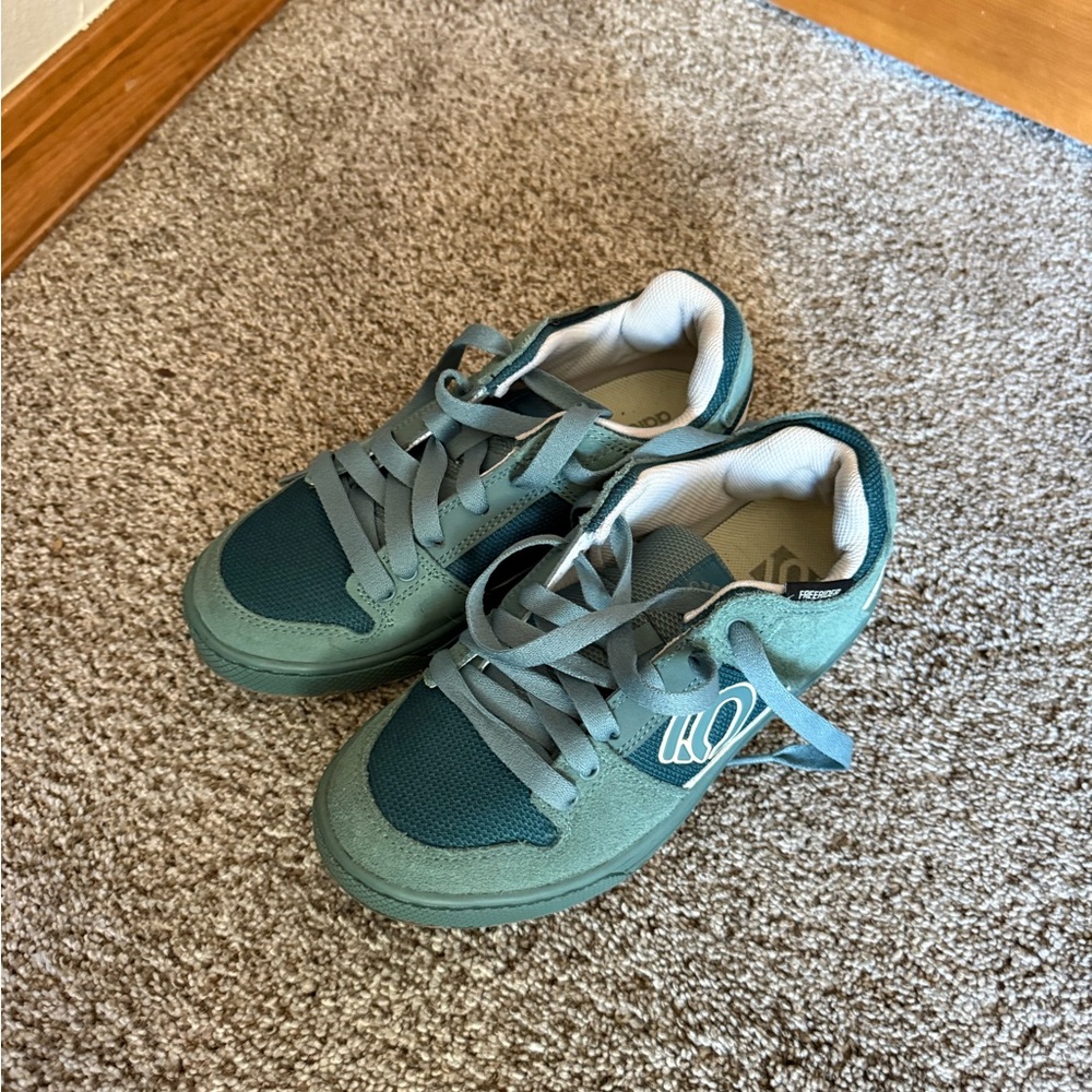 Adidas Five Ten Freerider Shoes size 8, Wild Teal